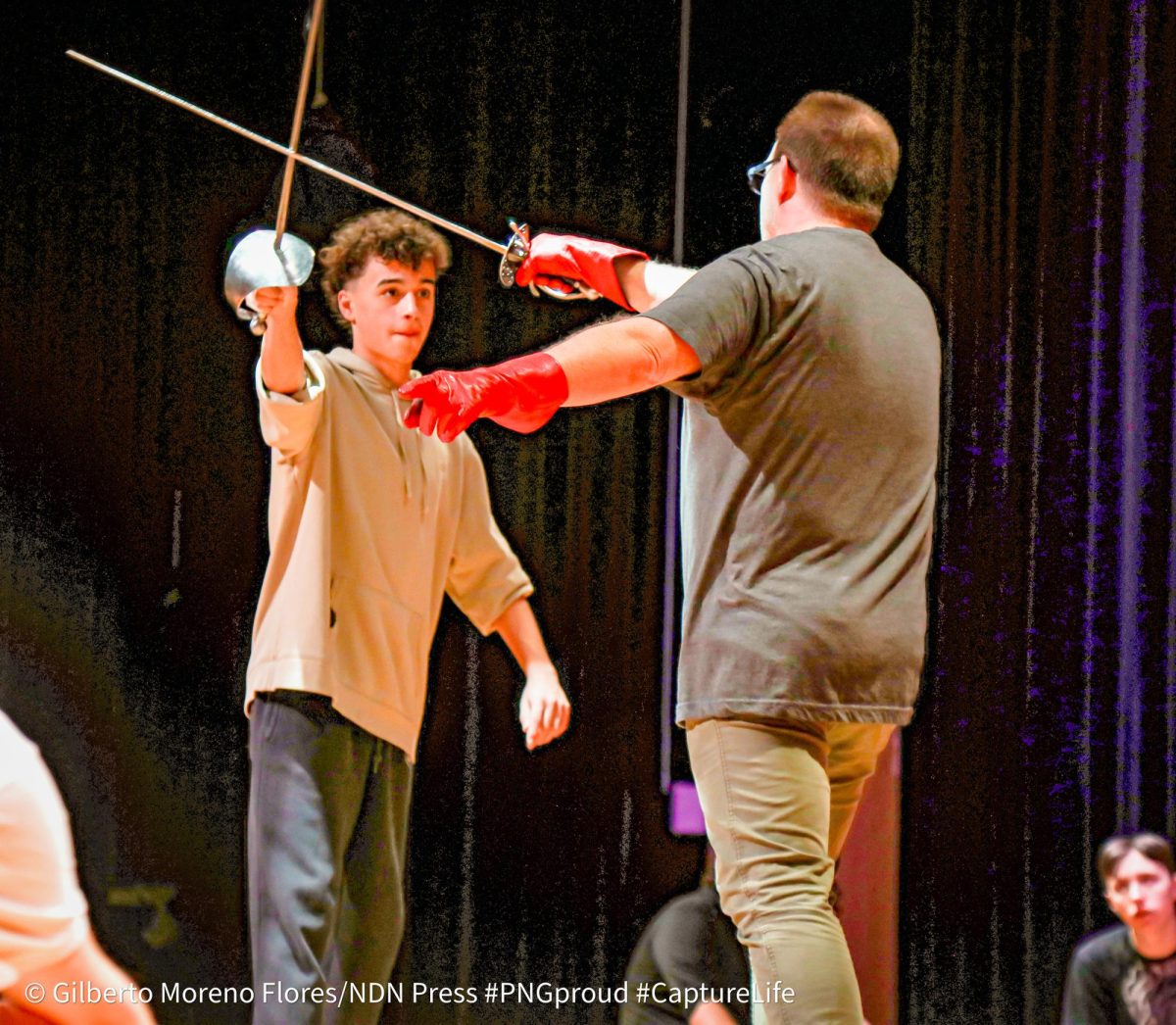 THEATRE_SWORD_FIGHT_MFG_230